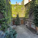Am Ratshof 3*