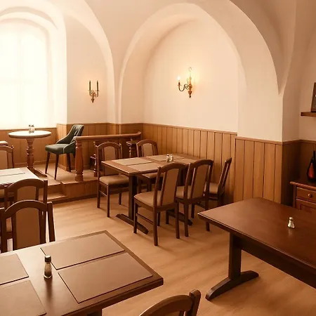 Am Ratshof 3* Halle (Saale)