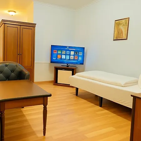 Am Ratshof 3* Halle (Saale)