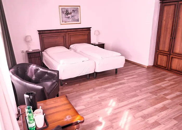 Am Ratshof 3* Halle (Saale)